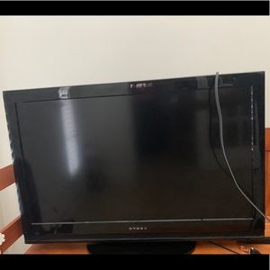 Dynex 32 inch flat screen tv